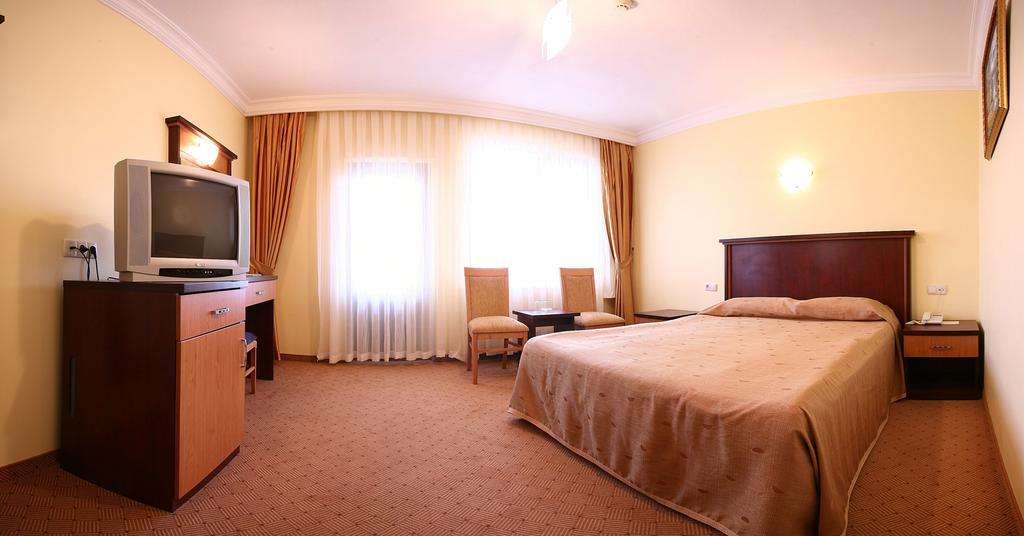 Kozakli Grand Termal Hotel Стая снимка